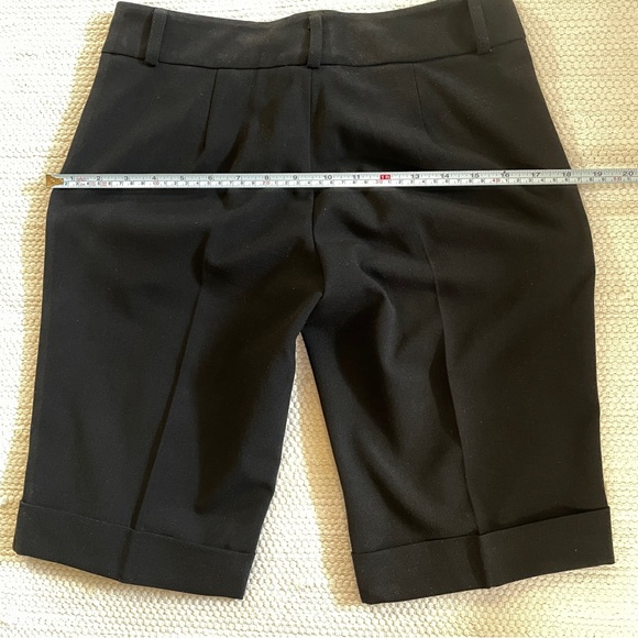 Odds N Evens Black Flat Front Knee Length Cuff Short Pants Size 3 - Picture 8 of 9